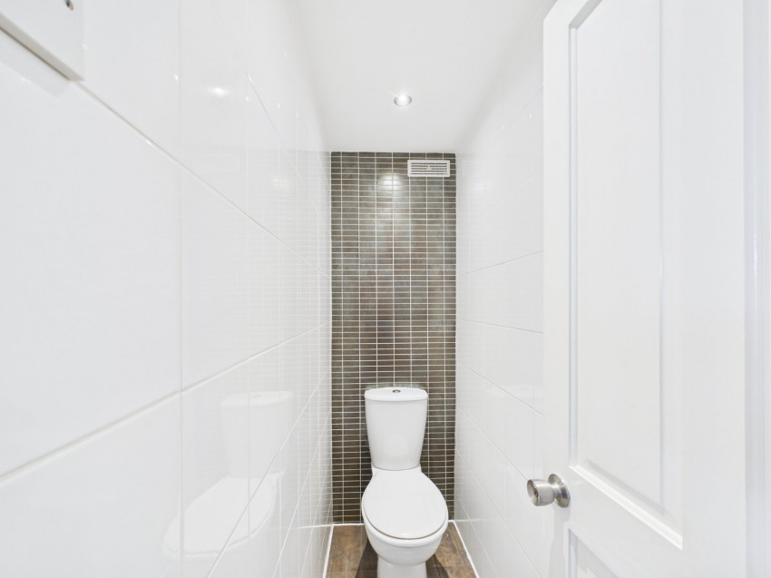Images for Edgell Road, Staines-Upon-Thames, Middlesex EAID:2640919782 BID:STL