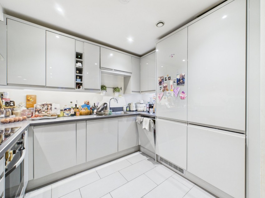 Images for High Street, Staines-Upon-Thames, Middlesex EAID:2640919782 BID:STL