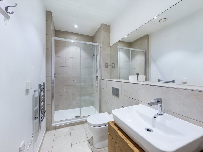 Images for Fairfield Avenue, Staines-upon-Thames, Surrey EAID:2640919782 BID:STL