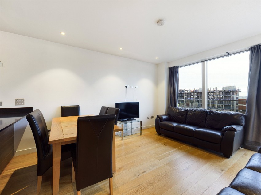 Images for Fairfield Avenue, Staines-upon-Thames, Surrey EAID:2640919782 BID:STL