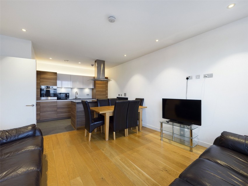 Images for Fairfield Avenue, Staines-upon-Thames, Surrey EAID:2640919782 BID:STL