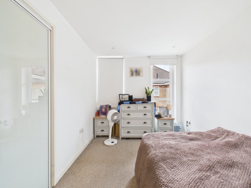 Images for High Street, Staines-Upon-Thames, Middlesex EAID:2640919782 BID:STL