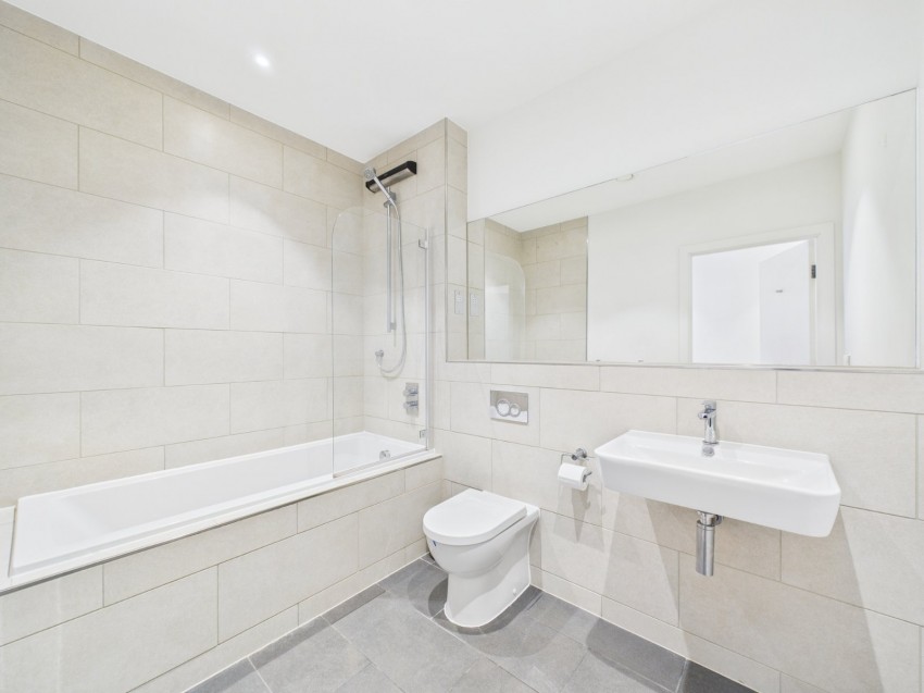 Images for Fairfield Avenue, Staines - Upon -Thames, Middlesex EAID:2640919782 BID:STL