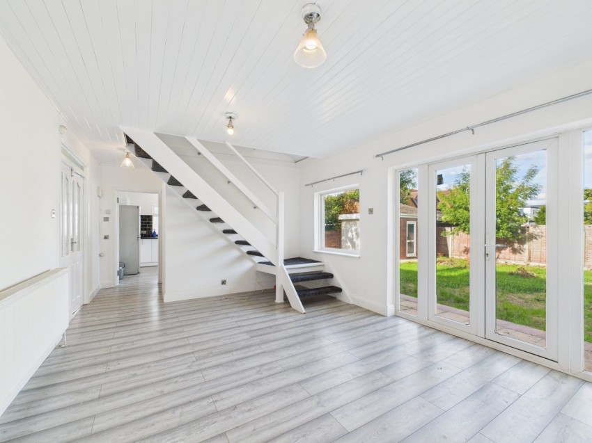 Images for Wraysbury, Staines-Upon-Thames, Surrey EAID:2640919782 BID:STL