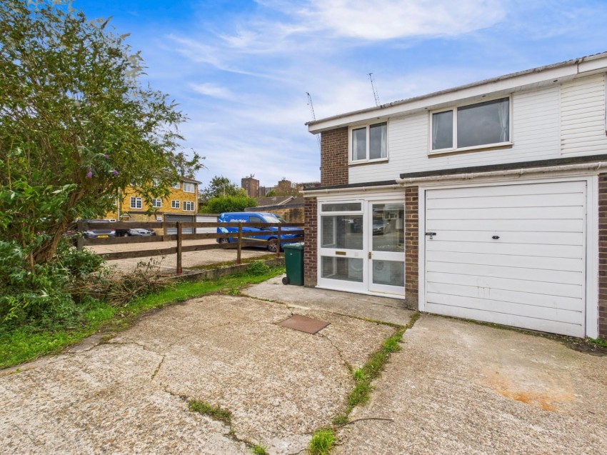 Images for Staines-Upon-Thames, Middlesex EAID:2640919782 BID:STL