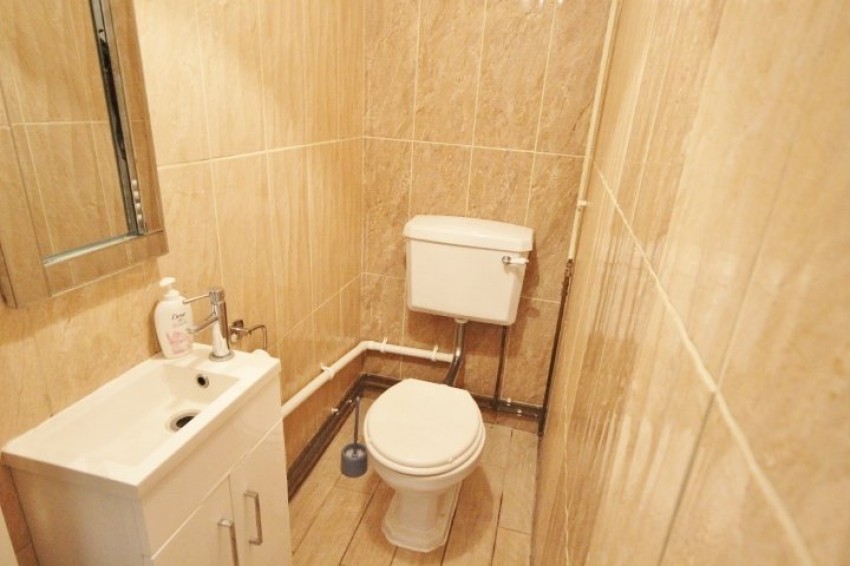Images for Staines-Upon-Thames, Middlesex EAID:2640919782 BID:STL