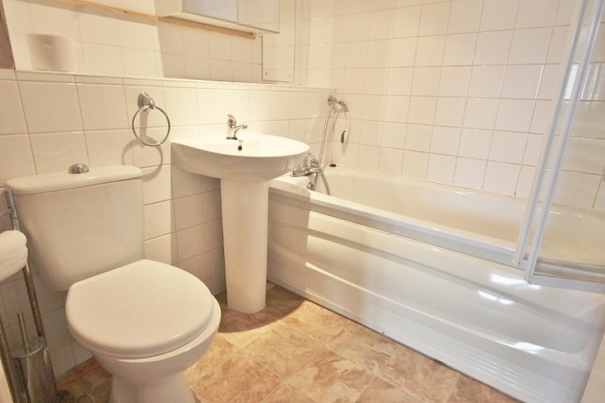 Images for Staines-Upon-Thames, Middlesex EAID:2640919782 BID:STL