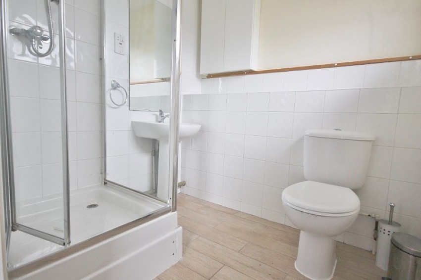 Images for Staines-Upon-Thames, Middlesex EAID:2640919782 BID:STL