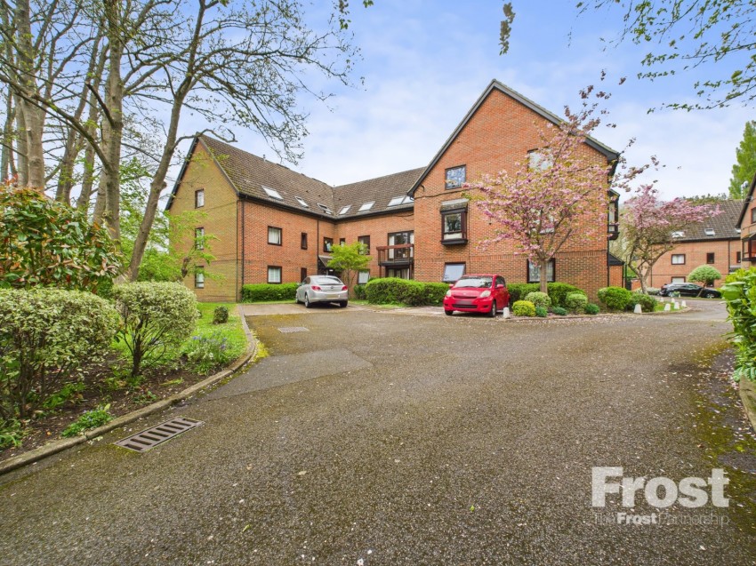 Images for Moormede Crescent, Staines-Upon-Thames, Middlesex EAID:2640919782 BID:STL