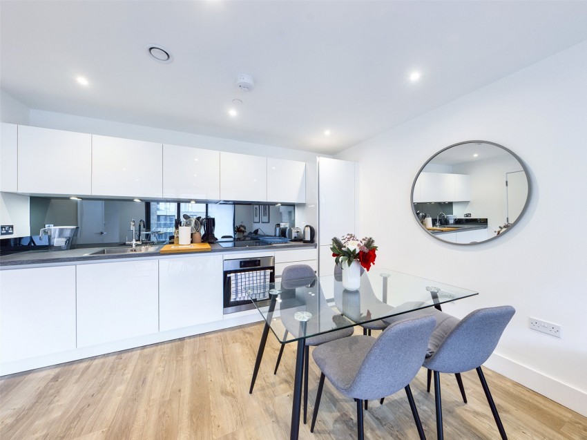 Images for Fairfield Avenue, 2 Fairfield Avenue, Staines-upon-Thames EAID:2640919782 BID:STL