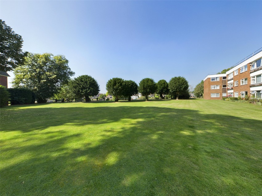 Images for Jamnagar Close, Staines-upon-Thames, Surrey EAID:2640919782 BID:STL