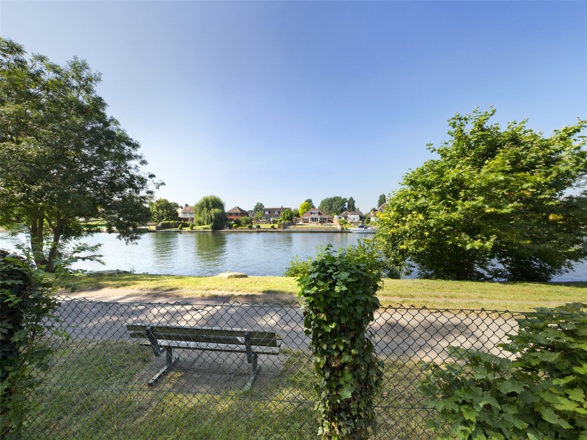 Images for Jamnagar Close, Staines-upon-Thames, Surrey EAID:2640919782 BID:STL