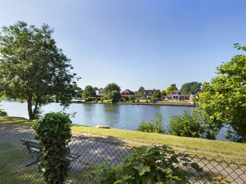 Images for Jamnagar Close, Staines-upon-Thames, Surrey EAID:2640919782 BID:STL