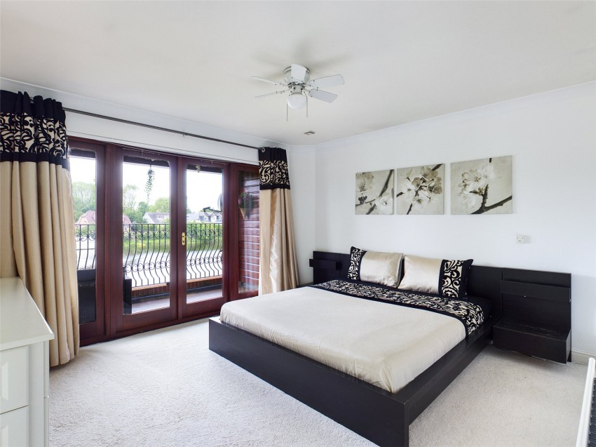 Images for Wraysbury, Staines-upon-Thames, Berkshire EAID:2640919782 BID:STL
