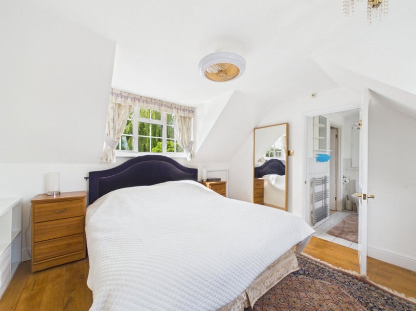 Images for Wraysbury, Berkshire EAID:2640919782 BID:STL