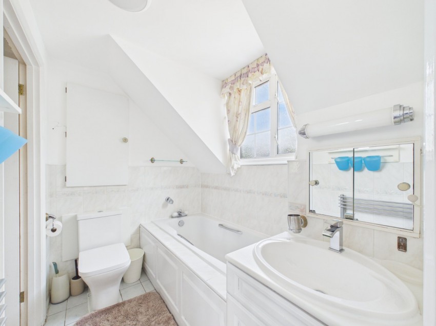 Images for Wraysbury, Berkshire EAID:2640919782 BID:STL