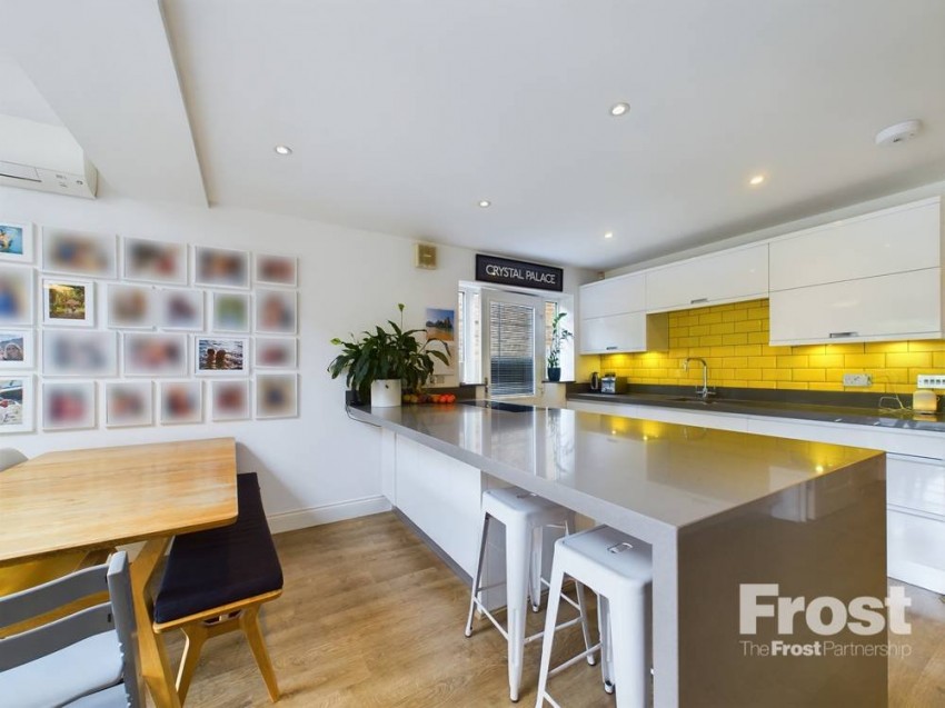 Images for Staines-upon-Thames, Surrey EAID:2640919782 BID:STA