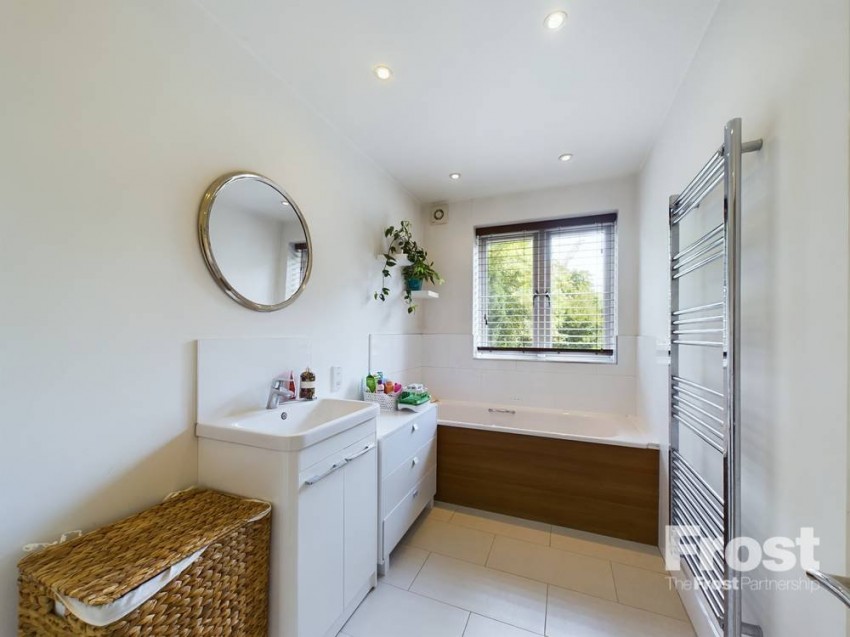 Images for Staines-upon-Thames, Surrey EAID:2640919782 BID:STA