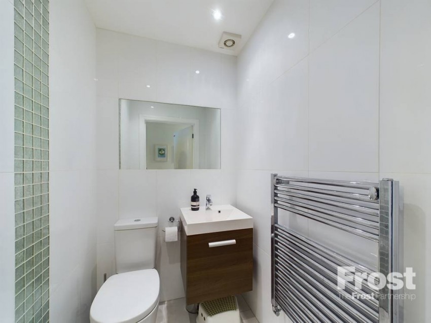 Images for Staines-upon-Thames, Surrey EAID:2640919782 BID:STA