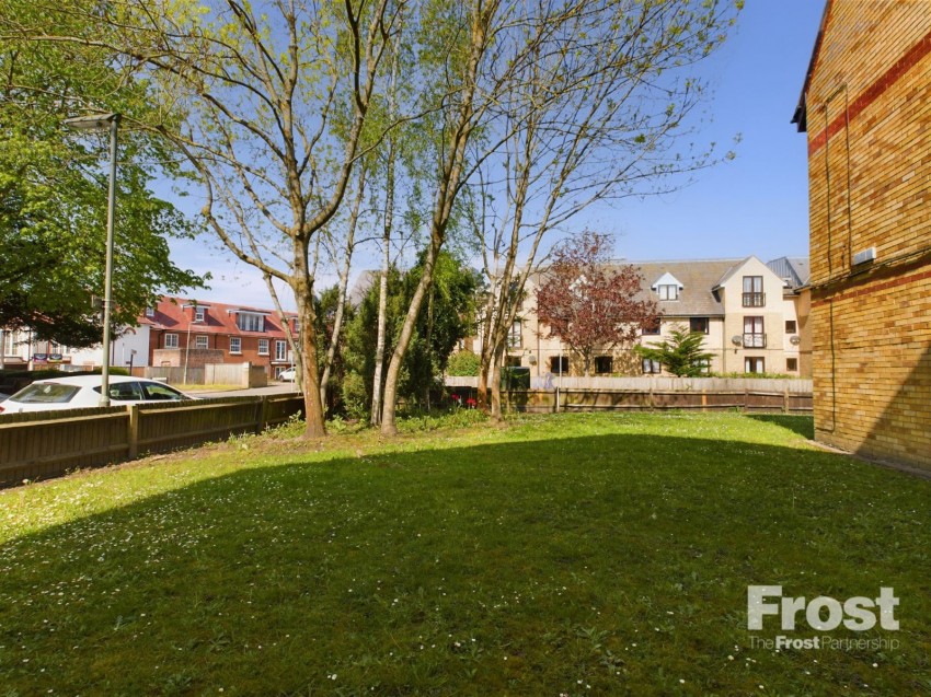 Images for Cherry Orchard, Staines-Upon-Thames, Surrey EAID:2640919782 BID:STL