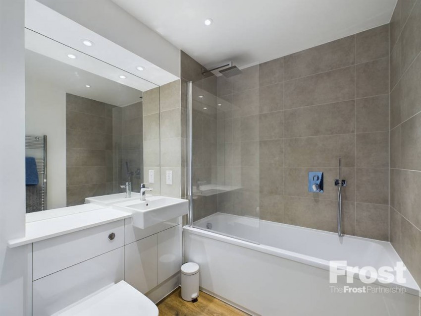 Images for Staines-upon-Thames, Surrey EAID:2640919782 BID:STA