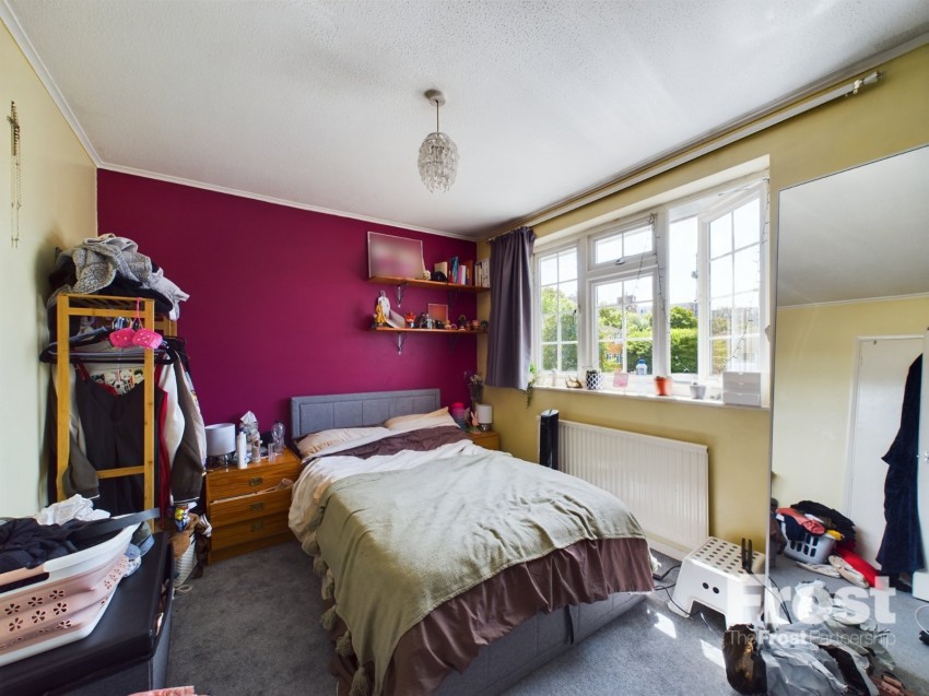 Images for Staines-upon-Thames, Surrey EAID:2640919782 BID:STL