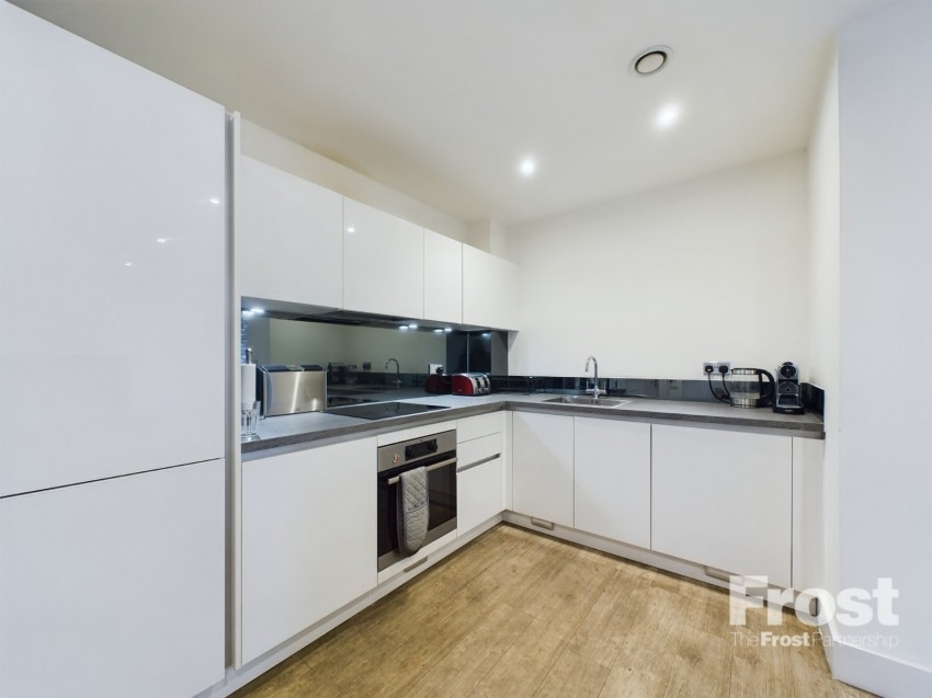 Images for Staines-upon-Thames, Surrey EAID:2640919782 BID:STL