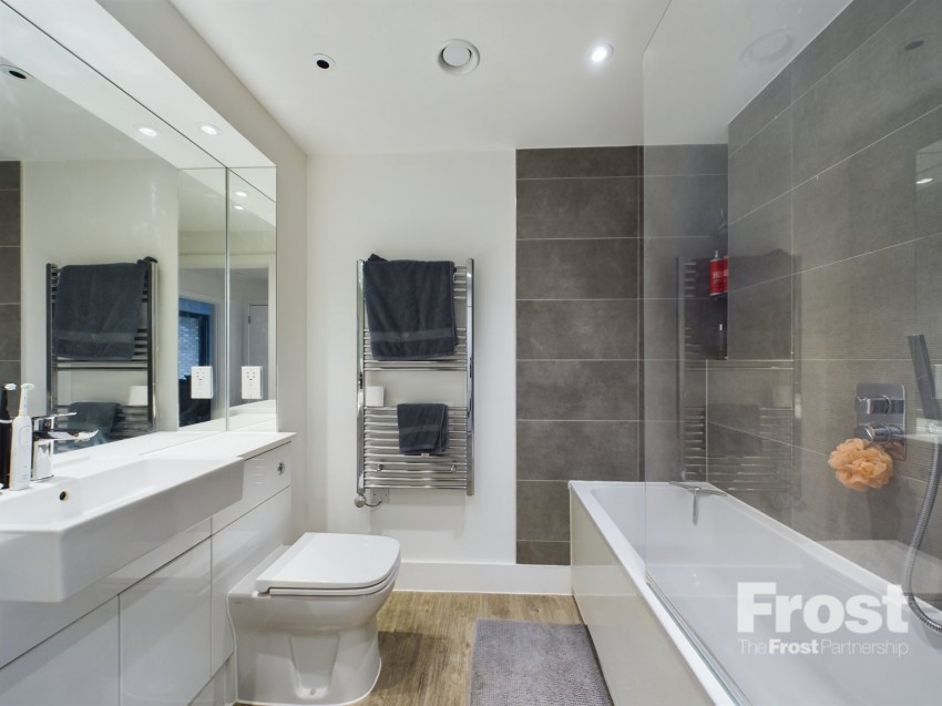 Images for Staines-upon-Thames, Surrey EAID:2640919782 BID:STL