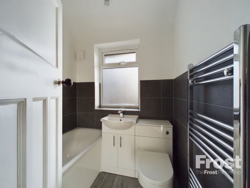 Images for Staines-upon-Thames, Surrey EAID:2640919782 BID:STL