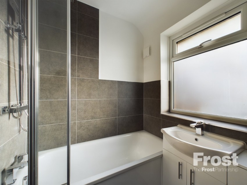 Images for Staines-upon-Thames, Surrey EAID:2640919782 BID:STL