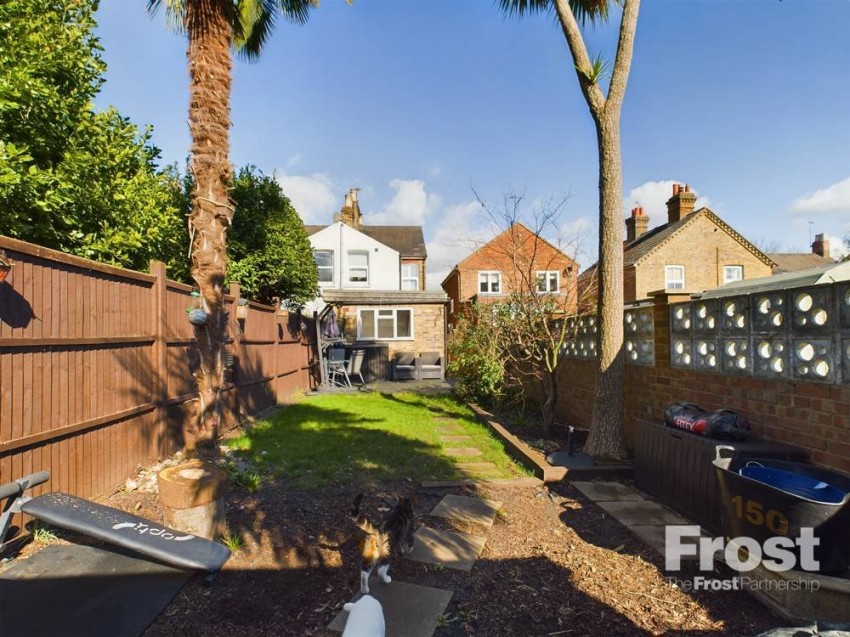 Images for Staines-upon-Thames, Surrey EAID:2640919782 BID:STA