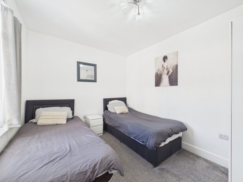 Images for Staines-upon-Thames, Surrey EAID:2640919782 BID:STL