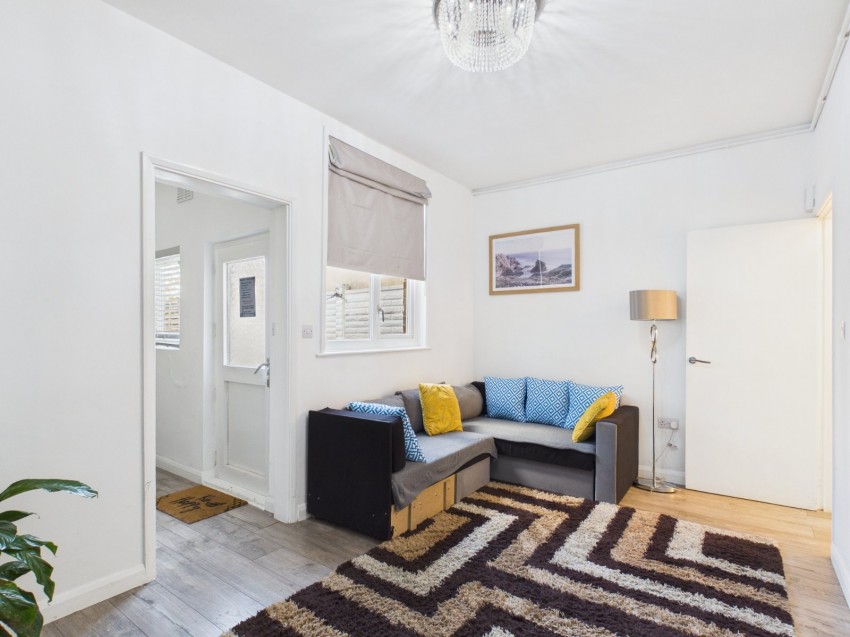 Images for Staines-upon-Thames, Surrey EAID:2640919782 BID:STL