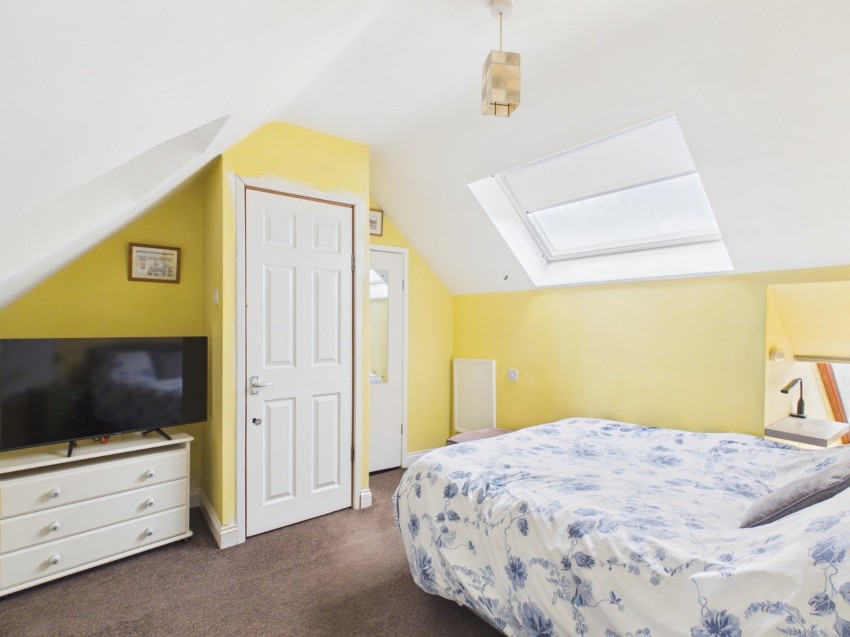 Images for Staines-upon-Thames, Surrey EAID:2640919782 BID:STA