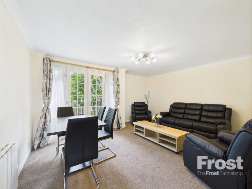 Images for Staines-upon-Thames, Surrey EAID:2640919782 BID:STL