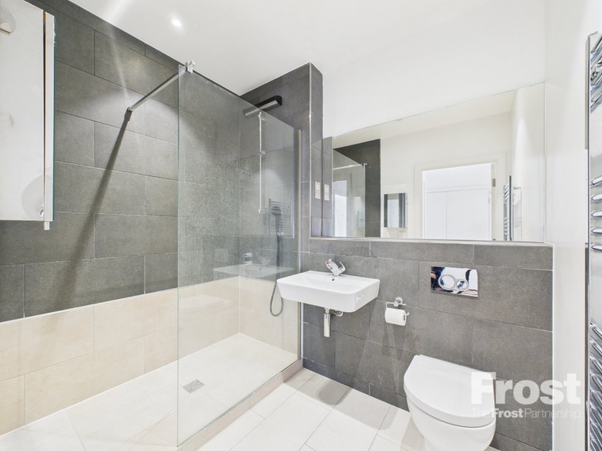 Images for Staines-upon-Thames, Surrey EAID:2640919782 BID:STL