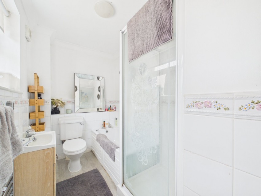 Images for Strode Street, Egham, Surrey EAID:2640919782 BID:STL