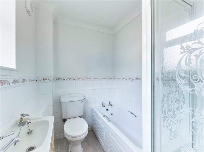 Images for Strode Street, Egham, Surrey EAID:2640919782 BID:STL