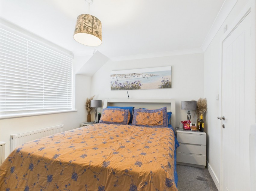 Images for Wraysbury, Staines-upon-Thames, Berkshire EAID:2640919782 BID:STL