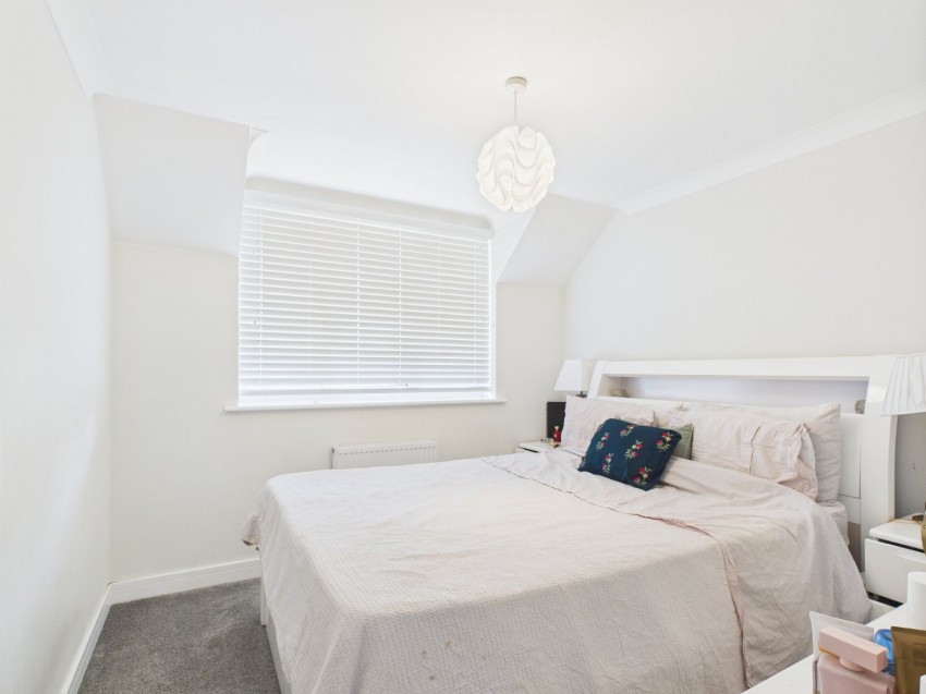 Images for Wraysbury, Staines-upon-Thames, Berkshire EAID:2640919782 BID:STL