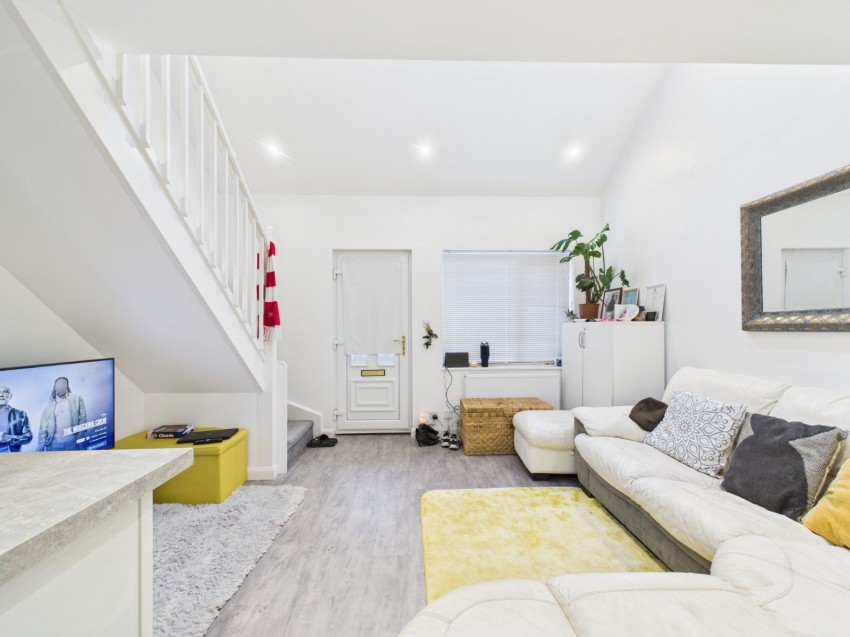 Images for Slough, Berkshire EAID:2640919782 BID:STL