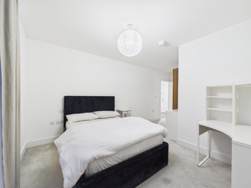 Images for Staines-upon-Thames, Surrey EAID:2640919782 BID:STL