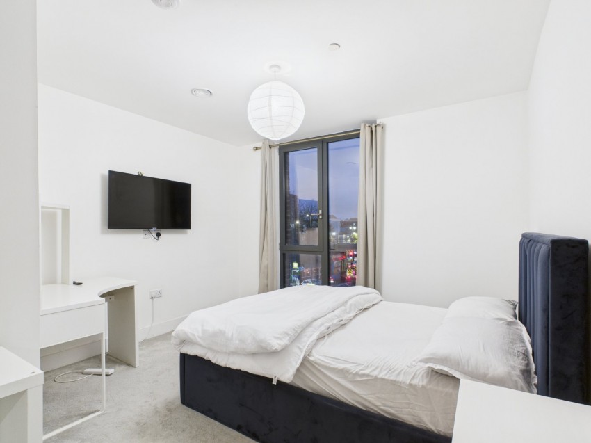 Images for Staines-upon-Thames, Surrey EAID:2640919782 BID:STL