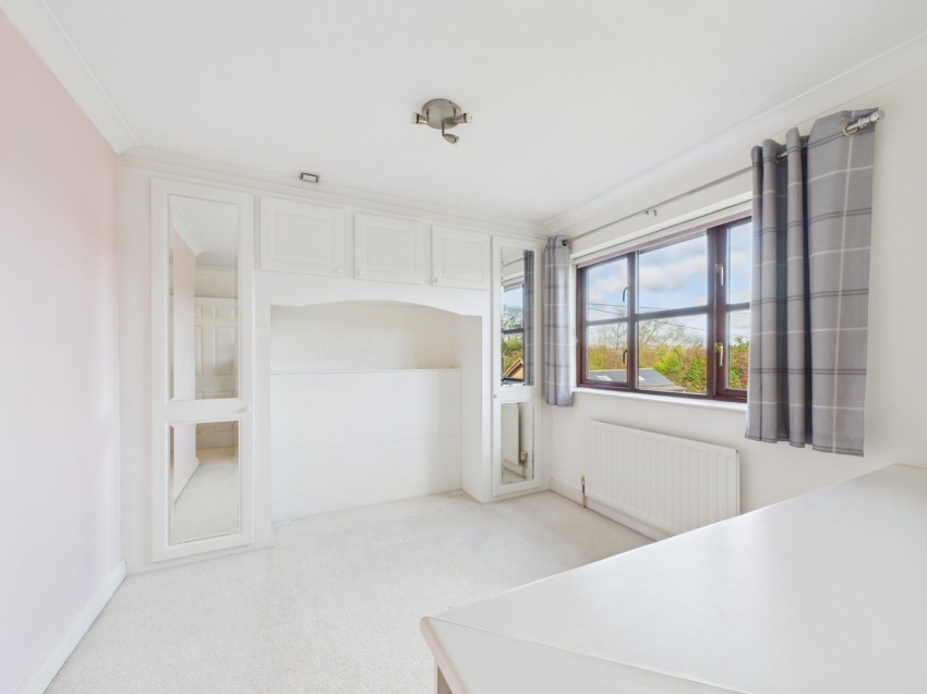 Images for Wraysbury, Staines-upon-Thames, Berkshire EAID:2640919782 BID:STL