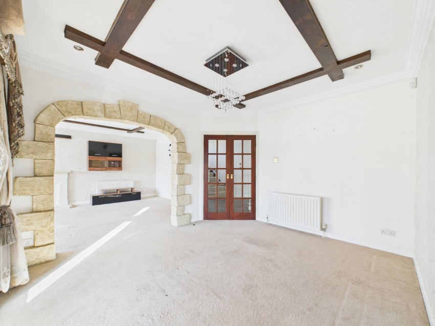Images for Wraysbury, Staines-upon-Thames, Berkshire EAID:2640919782 BID:STL