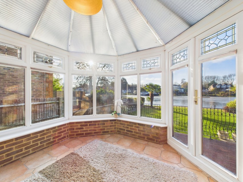 Images for Wraysbury, Staines-upon-Thames, Berkshire EAID:2640919782 BID:STL
