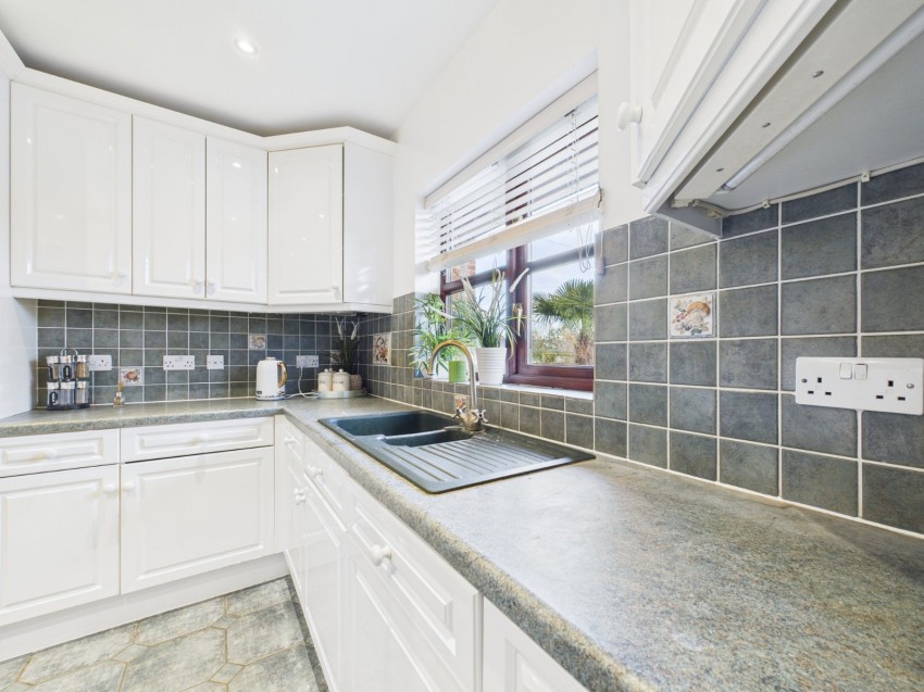 Images for Wraysbury, Staines-upon-Thames, Berkshire EAID:2640919782 BID:STL