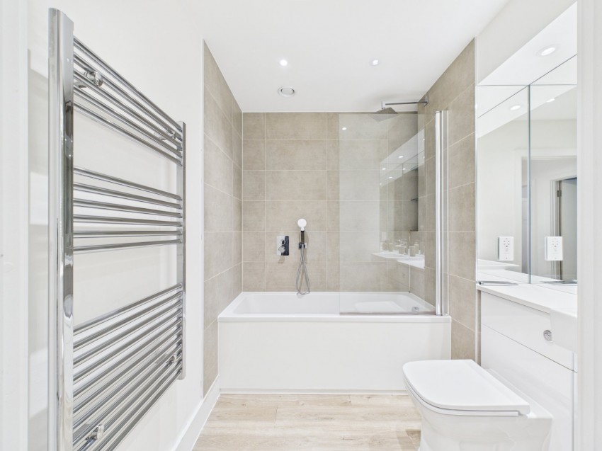 Images for Staines-upon-Thames, Surrey EAID:2640919782 BID:STL