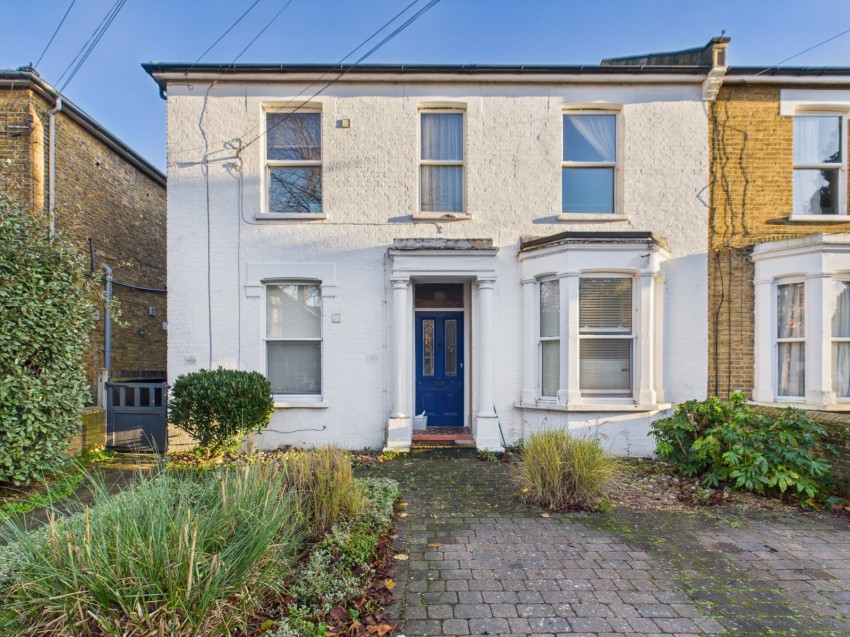 Images for Staines-upon-Thames, Surrey EAID:2640919782 BID:STA