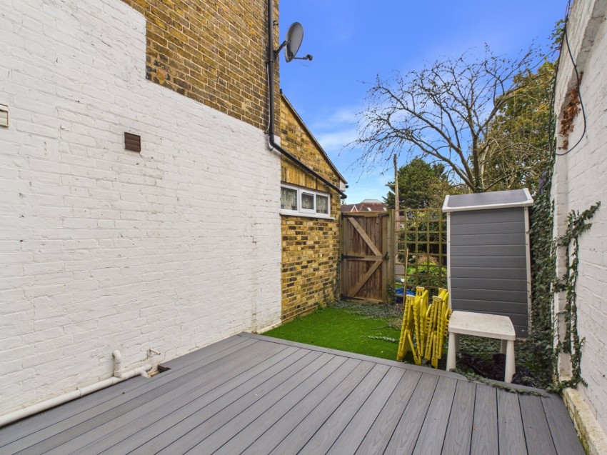 Images for Staines-upon-Thames, Surrey EAID:2640919782 BID:STA